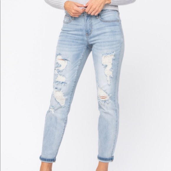 Judy Blue Pants - Judy blue light wash distressed boyfriend mid rise size 7